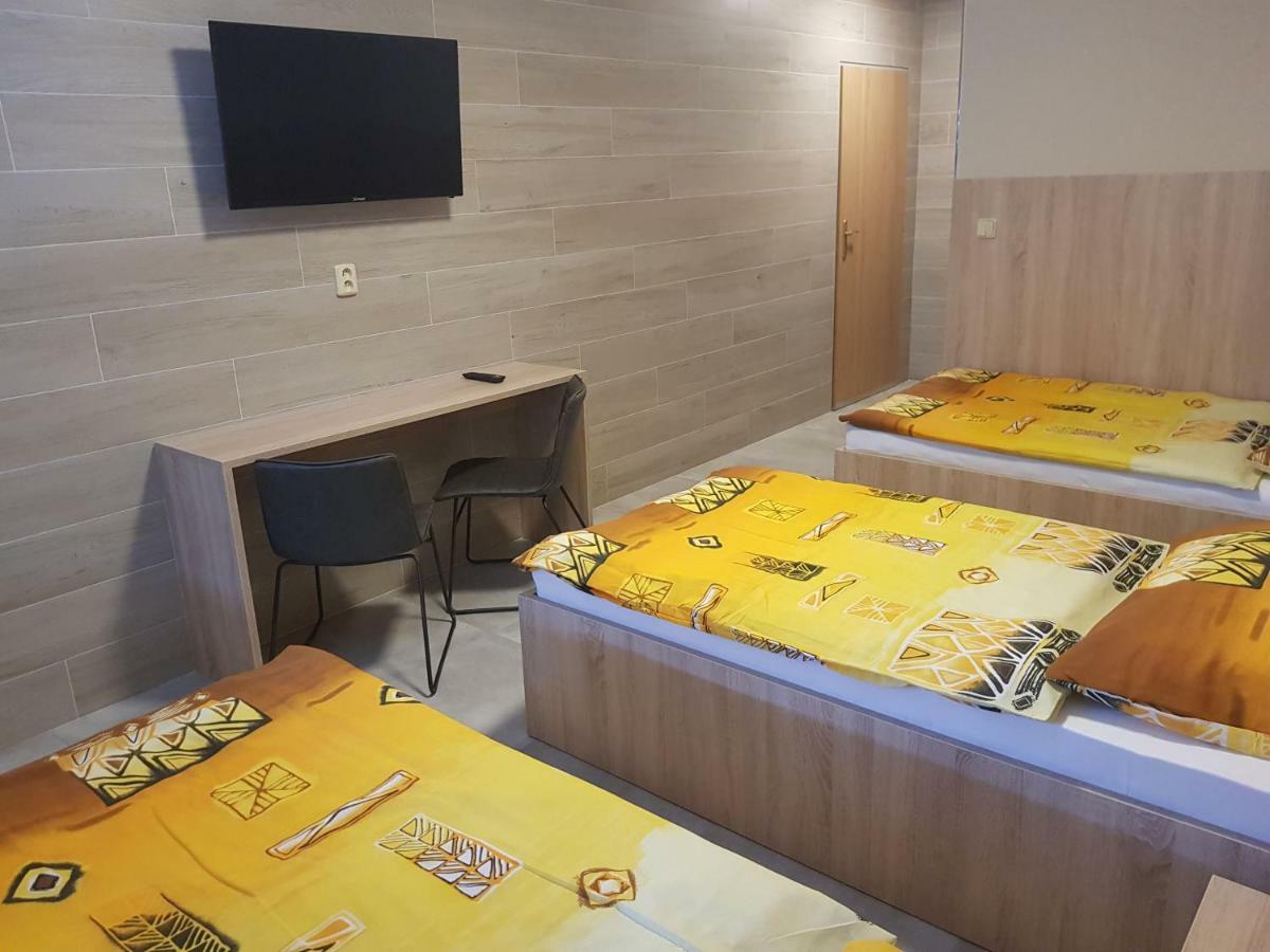 Penzion Hudebka Louny Ngoại thất bức ảnh